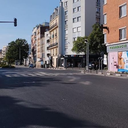 Joli Appart A 10 Minutes De Paris En Metro - Parking Offert Saint-Ouen  ภายนอก รูปภาพ