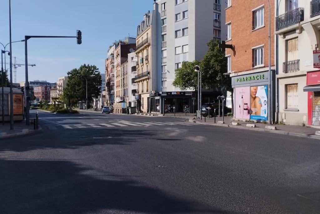 Joli Appart A 10 Minutes De Paris En Metro - Parking Offert Saint-Ouen  ภายนอก รูปภาพ