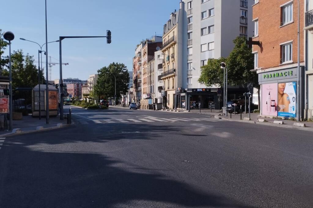 Joli Appart A 10 Minutes De Paris En Metro - Parking Offert Saint-Ouen  ภายนอก รูปภาพ